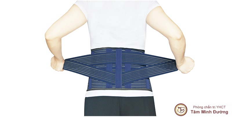Cách đeo đai lưng cột sống Osaka của Nhật