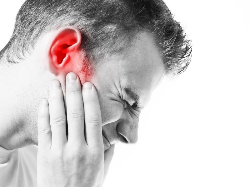 Triệu chứng ù tai
